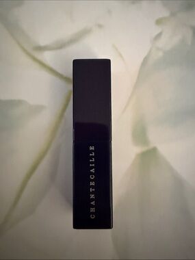 Chantecaille lip veil nwob